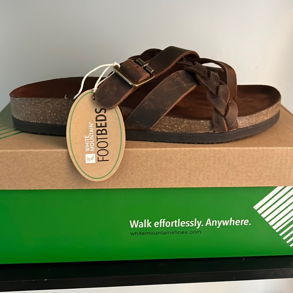 NWT White Mountain Sandals